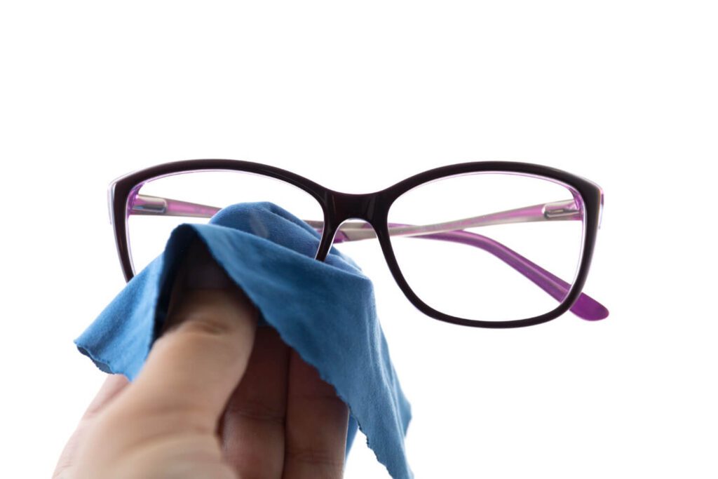 Óticas New Vision | Delivery de Lentes e Óculos em Natal - RN - Encontre lentes de contato, óculos e acessórios na Óticas New Vision. Delivery grátis na Grande Natal. Qualidade, tradição e atendimento especializado! Limpeza de Óculos