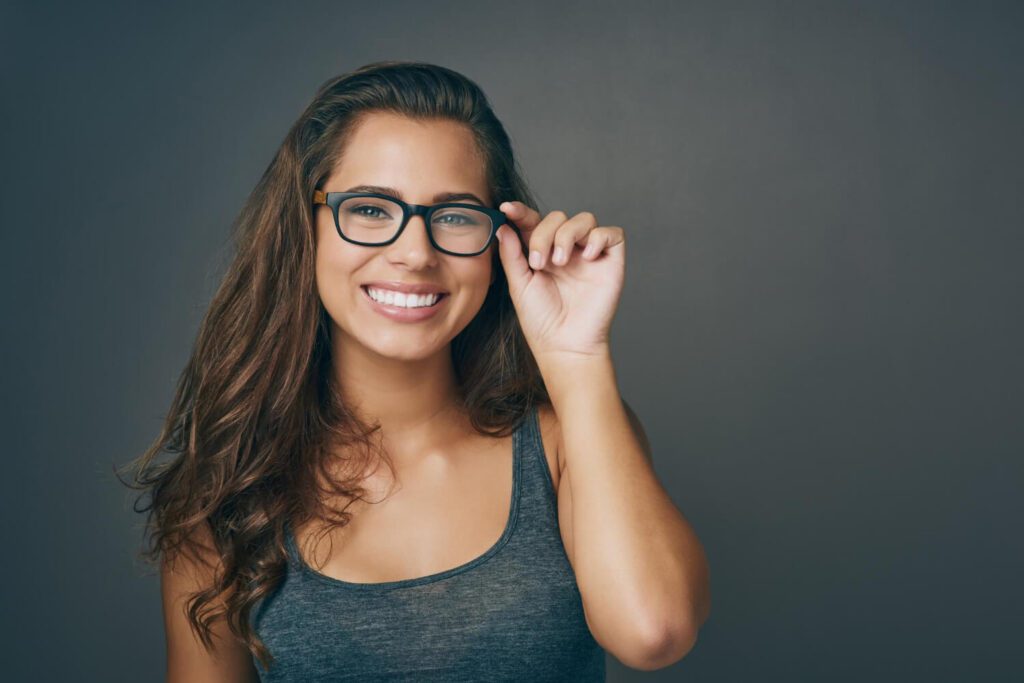 Óticas New Vision | Delivery de Lentes e Óculos em Natal - RN - Encontre lentes de contato, óculos e acessórios na Óticas New Vision. Delivery grátis na Grande Natal. Qualidade, tradição e atendimento especializado! Armação de Óculos