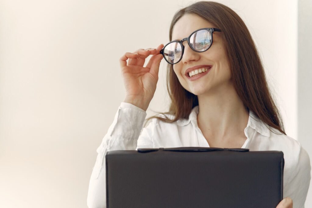 Óticas New Vision | Delivery de Lentes e Óculos em Natal - RN - Encontre lentes de contato, óculos e acessórios na Óticas New Vision. Delivery grátis na Grande Natal. Qualidade, tradição e atendimento especializado! Saúde visual e óculos