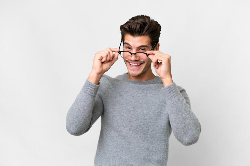 Óticas New Vision | Delivery de Lentes e Óculos em Natal - RN - Encontre lentes de contato, óculos e acessórios na Óticas New Vision. Delivery grátis na Grande Natal. Qualidade, tradição e atendimento especializado! óculos